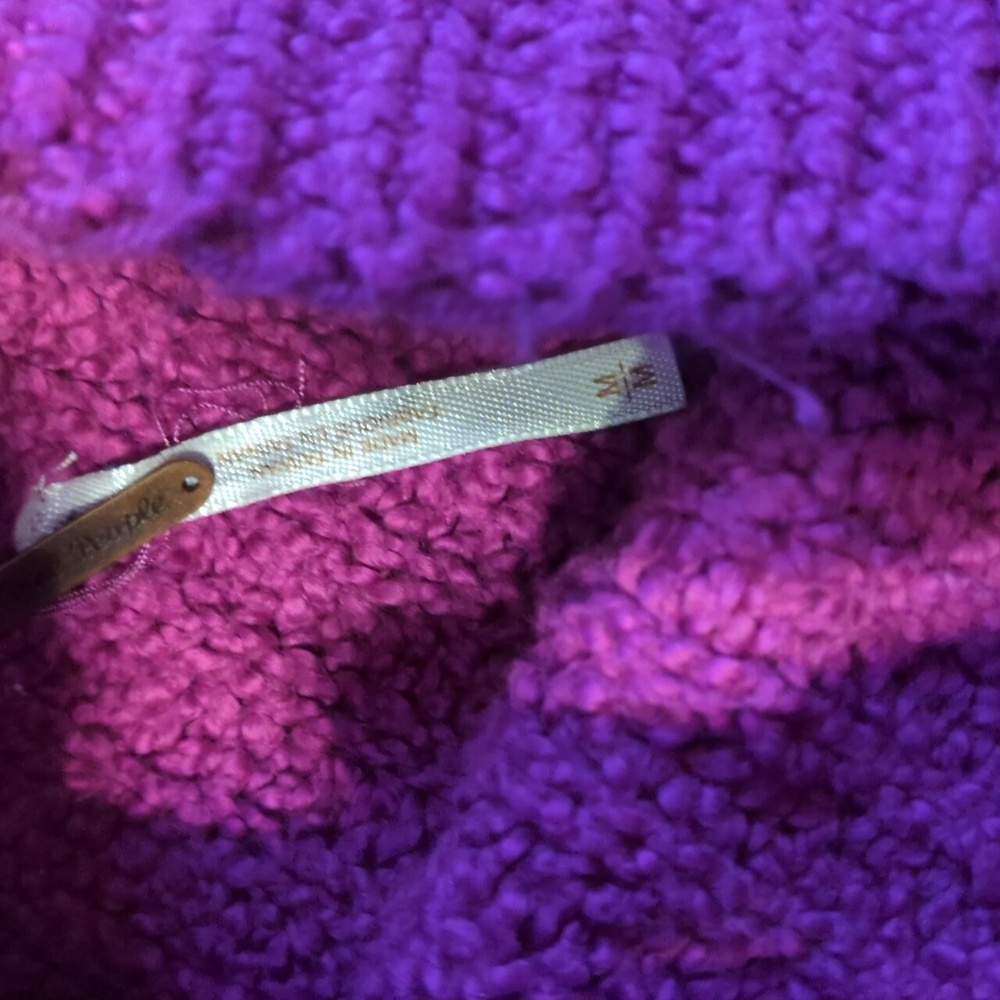 Free People Raspberry oversized crop sweater - Picture 3 of 5